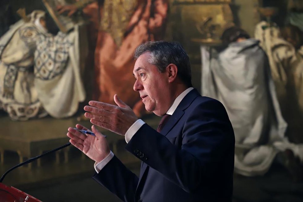 Archivo - El portavoz del PSOE en el Senado y secretario general del PSOE-A, Juan Espadas, en una foto de archivo.
