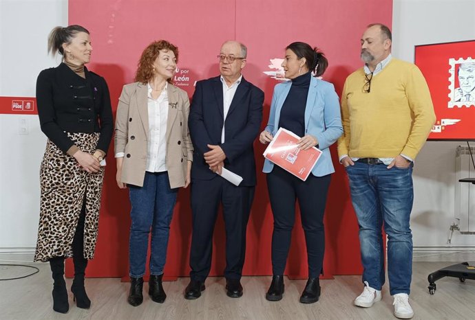 Ana Sánchez (PSOECyL) muestra "todo su apoyo" a Francina Armengol