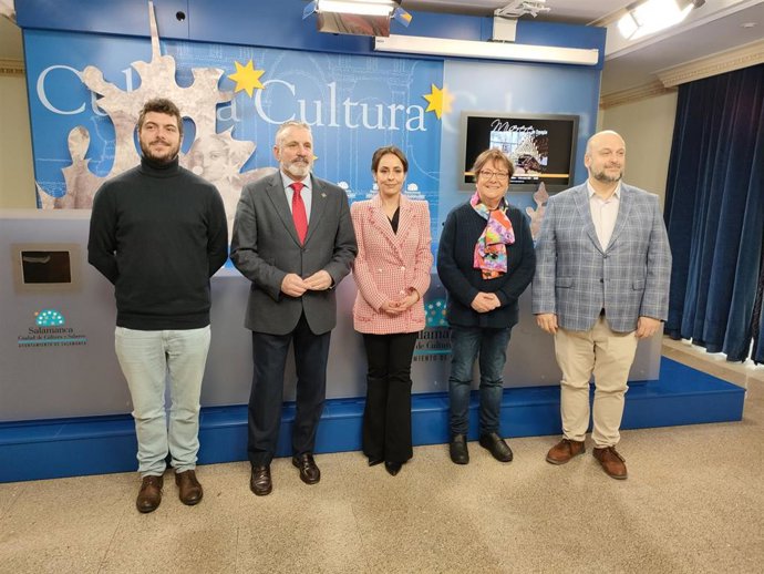 Raúl J. Ortiz, Francisco Hernández, Carmen Seguín, Josefa Montero y Antonio Santos, de izquierda a derecha, en la presentación de los conciertos en Salamanca