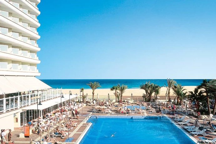 Archivo - Hotel RIU Oliva Beach, en Corralejo (Fuerteventura)
