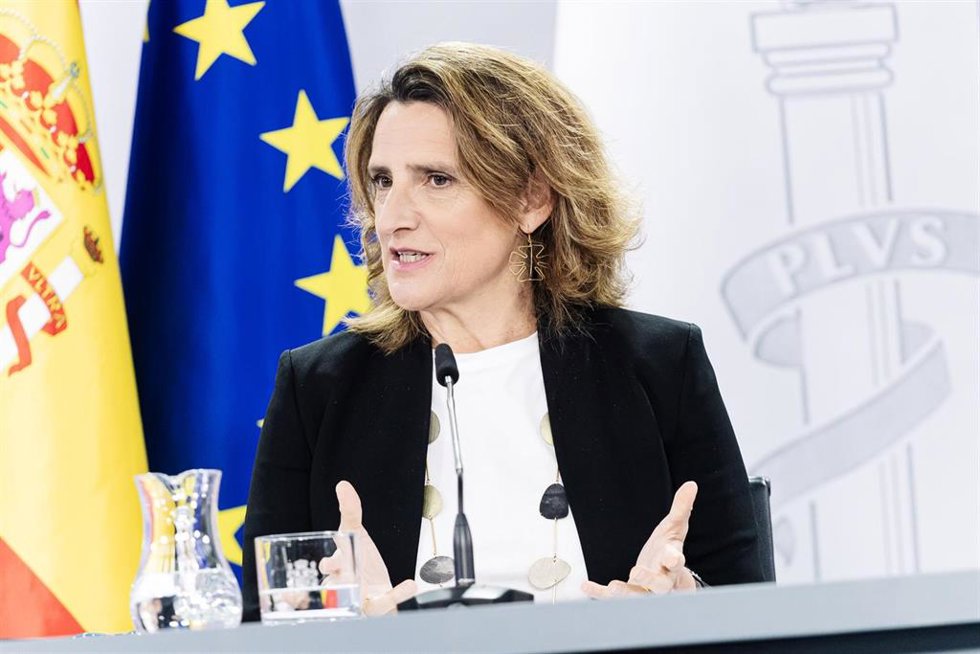 La vicepresidenta tercera y ministra para la Transición Ecológica y el Reto Demográfico, Teresa Ribera, durante una rueda de prensa posterior a la reunión del Consejo de Ministros, en el Palacio de la Moncloa, a 5 de marzo de 2024, en Madrid.
