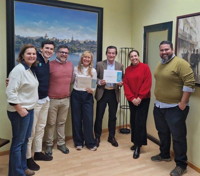 Representantes de la US, el Hospital Costa del Sol, el Colegio de Farmacéuticos y Fefane.