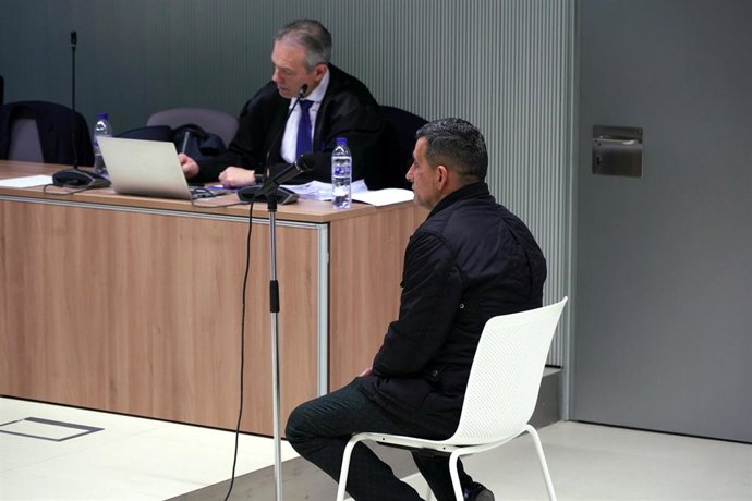 Primera sesión del juicio por el asesinato de un anciano por parte de su cuidador en Logroño, a 4 de marzo de 2024, en Logroño, La Rioja (España).