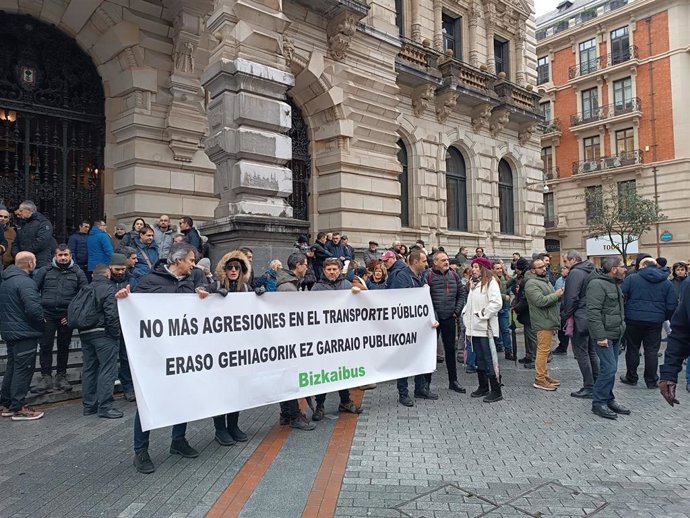 Archivo - Protesta de trabajadores de Bizkaibus