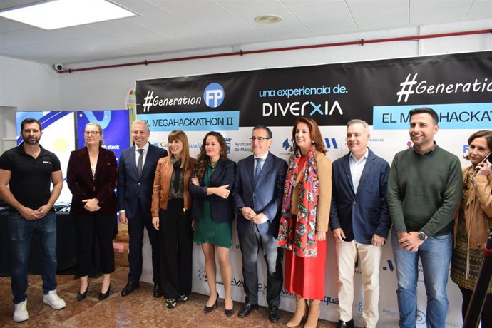 Un total de 300 estudiantes compiten en La Noria en #GenerationFP, el megahackathon para lanzar el mejor proyecto de innovación social