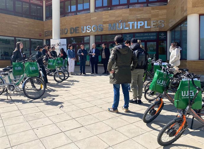 Entrega de bicicltas eléctricas