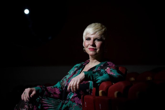 La cantante Pasión Vega posa durante una entrevista para Europa Press, en el Teatro Albéniz, a 5 de marzo de 2024, en Madrid (España)