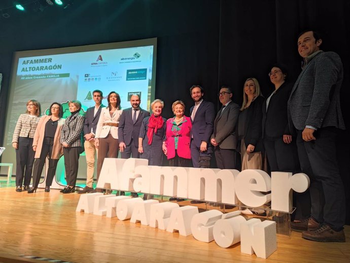 El presidente de la Diputación de Huesca (DPH), Isaac Claver, participa en el acto por el 40 aniversario de Afammer Alto Aragón.
