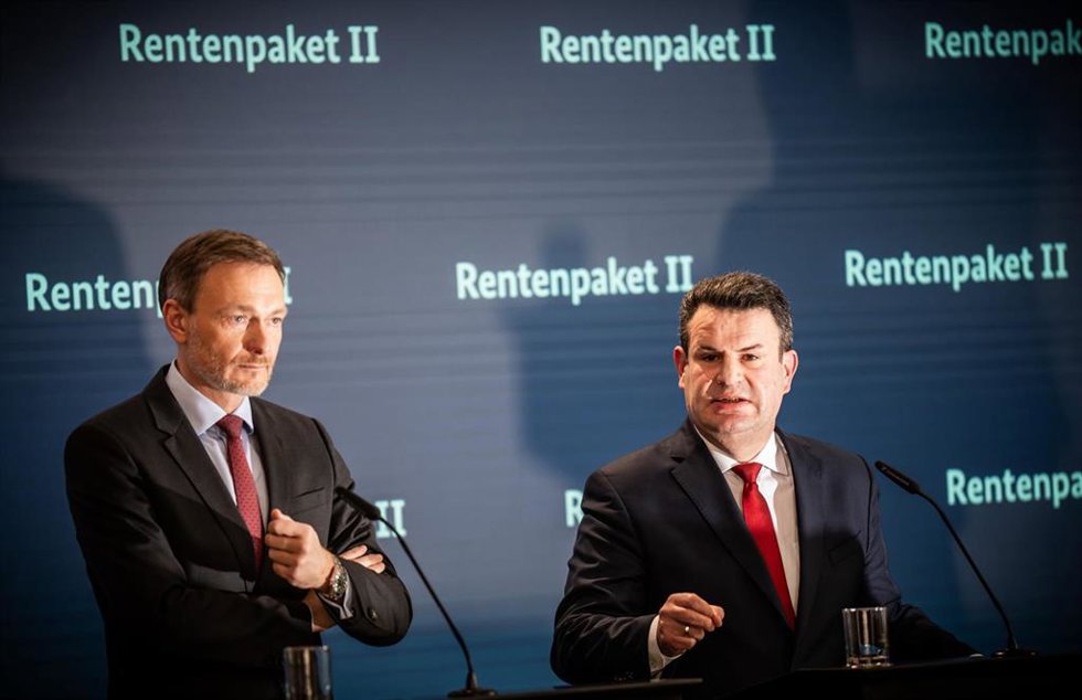 05 March 2024, Berlin: German Minister of Labor and Social Affairs Hubertus Heil (R)speaks alongside Minister of Finance Christian Lindner during a press statement on the planned Pension Package II. Photo: Michael Kappeler/dpa