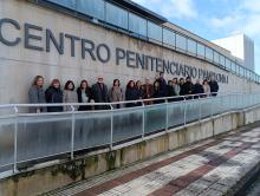 Visita de los parlamentarios al centro penitenciario de Pamplona.