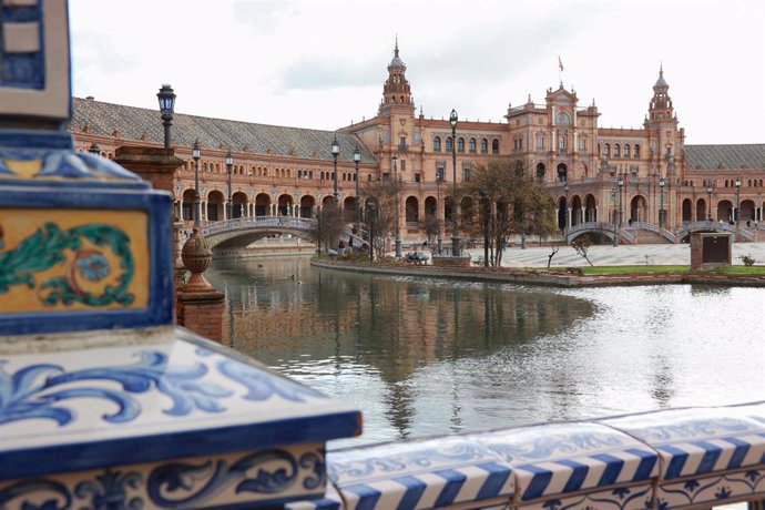 Vista general de la Plaza de España. A 26 de febrero de 2024, en Sevilla (Andalucía, España). 