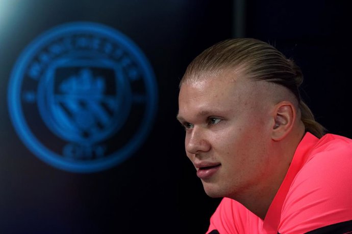 05 March 2024, United Kingdom, Manchester: Manchester City's Erling Haaland attends a press conference at the City Football Acadamy, ahead of the Wednesday's UEFA Champions League soccer match against F.C. Copenhagen. Photo: Nick Potts/PA Wire/dpa