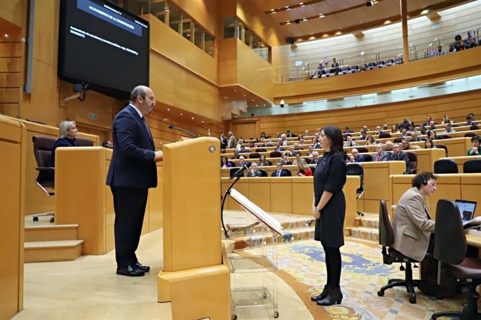 Eva Redondo pren possessió com a senadora del PSOE en substitució de Ximo Puig