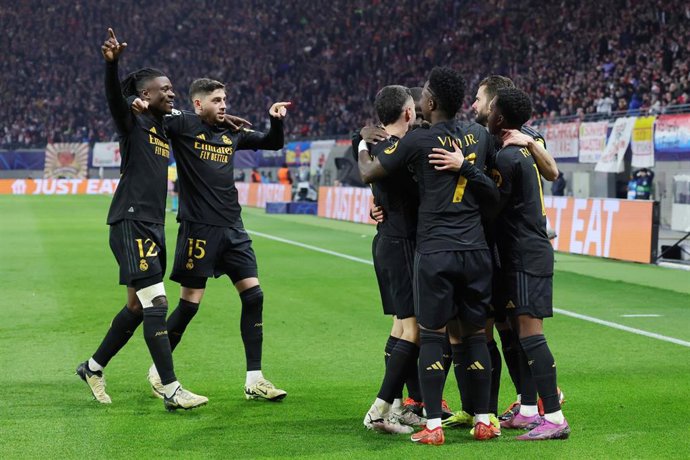 El delantero del Real Madrid Brahim Díaz celebra un gol ante el RB Leipzig en la Champions League 2023-2024. 