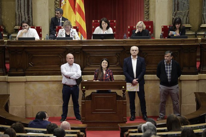 Representantes de los agricultores catalanes intervienen en el pleno monográfico sobre agricultura en el Parlament