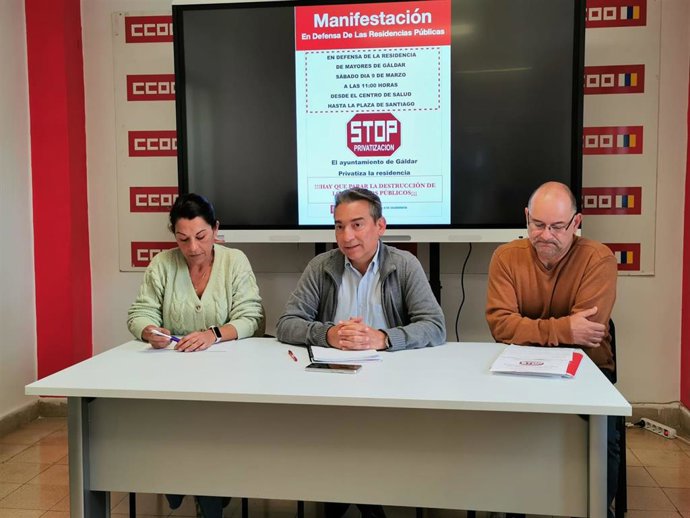 El secretario general de FSC-CCOO en Canarias, Pedro Costeras, en la rueda de prensa