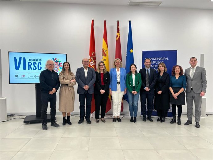 La concejala de Gobierno Abierto, Promoción Económica y Empleo, Mercedes Bernabé, presenta la jornada