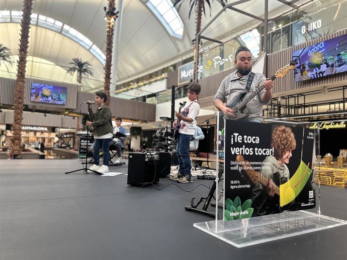 Intu Xanadú apuesta por promover la cultura y el bienestar con actividades de ajedrez, pilates o música