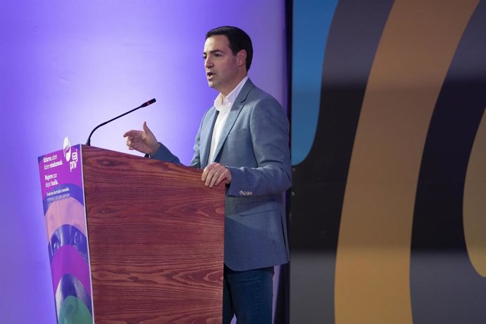 El candidato a Lehendakari del PNV, Imanol Pradales.