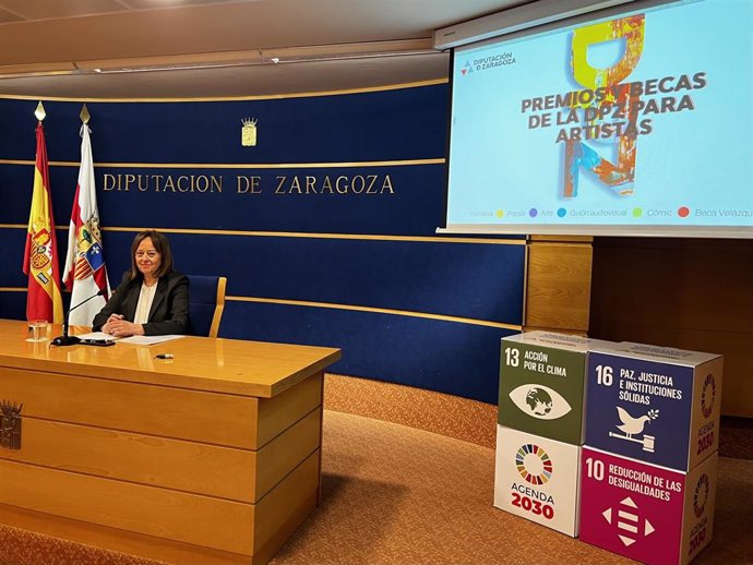 La diputada delegada de Cultura de la DPZ, Charo Lázaro, presenta las ayudas y becas para artistas aragoneses