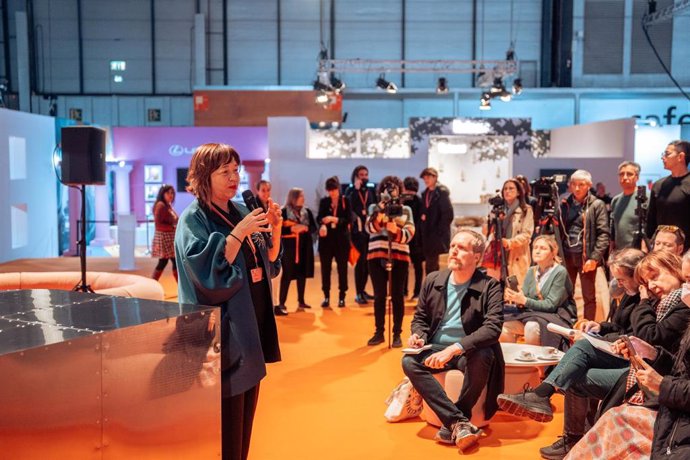 La directora de ARCO, Maribel López, inaugura ARCO Madrid 2024, en Feria de Madrid IFEMA, a 6 de marzo de 2024, en Madrid (España). 