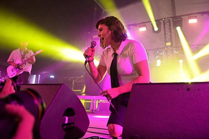 Archivo - Dora Postigo en el escenario del Festival "Mad Cool" durante la pasada edición.