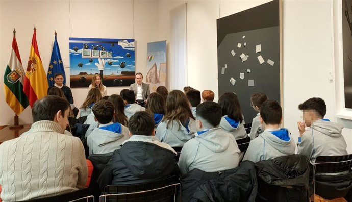 Presentación del libro 'Aventura en el Parlamento de La Rioja'