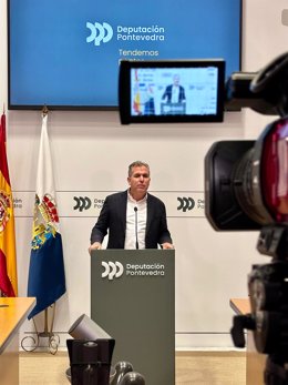 El vicepresidente de la Diputación de Pontevedra, Rafa Domínguez, en rueda de prensa