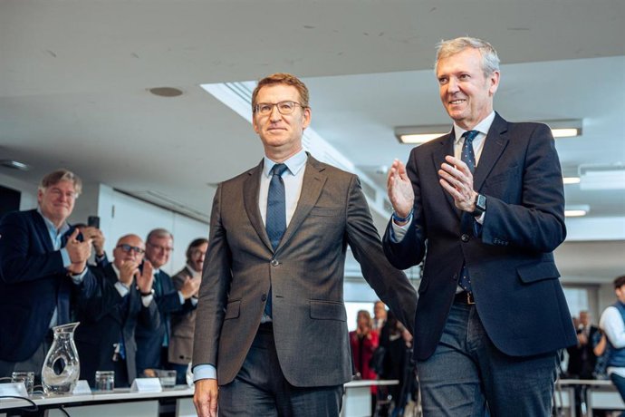 Rueda y Feijóo en la reunión del comité ejecutivo del partido.