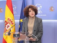 Sumar quiere incluir el derecho a la interrupción voluntaria del embarazo en la Constitución y PSOE lo descarta