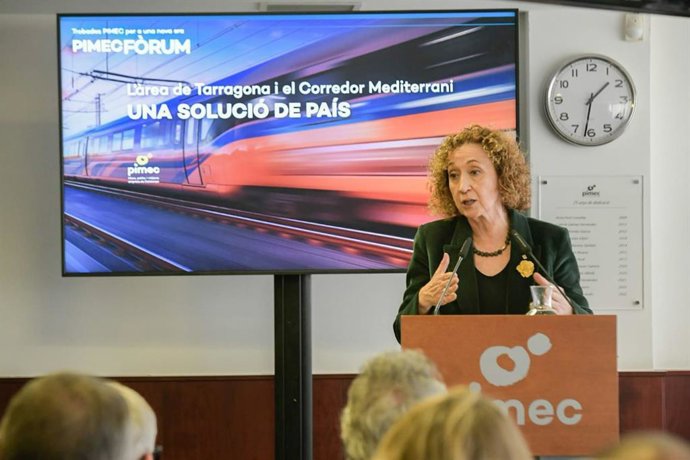 La consellera de Territorio de la Generalitat, Ester Capella