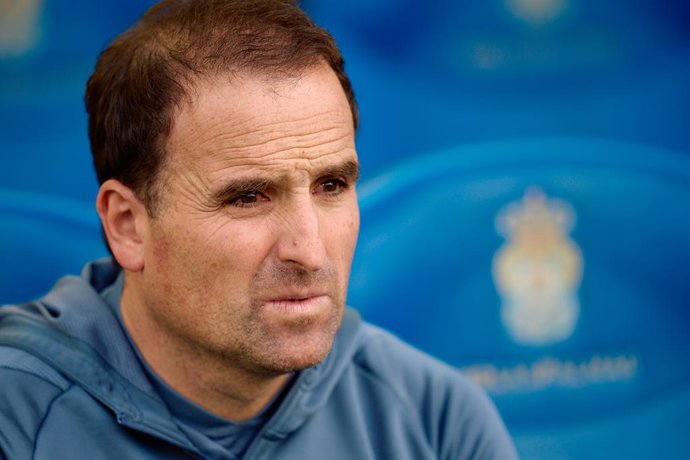 Jagoba Arrasate, head coach of CA Osasuna, looks on during the Spanish league, La Liga EA Sports, football match played between UD Las Palmas and CA Osasuna at Estadio Gran Canaria on February 25, 2024, in Las Palmas de Gran Canaria, Spain.