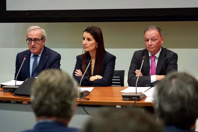 Mesa sobre la infrafinanciación de la Comunitat Valenciana en Forinvest