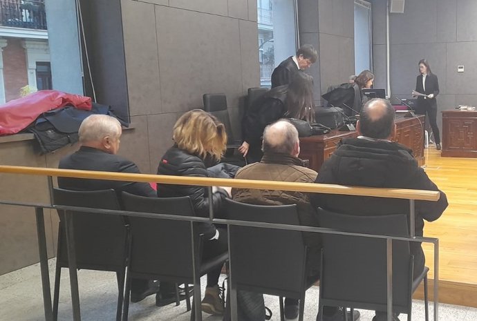 Archivo - Imagen del juicio que se sigue en la Audiencia de Bizkaia por presunta corrupción en el Ayuntamiento de Alonsotegi