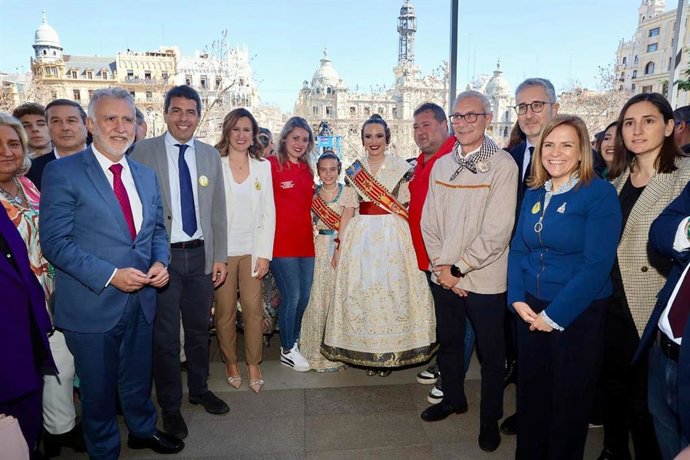 La "potncia" de la masclet de Pibierzo ressó a la plaa de l'Ajuntament de Valncia