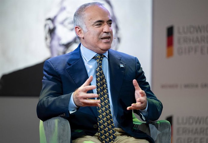 Archivo - 04 May 2023, Bavaria, Gmund: Chairman of the Renew Democracy Initiative Garry Kasparov speaks during the Ludwig Erhard Summit. Photo: Sven Hoppe/dpa