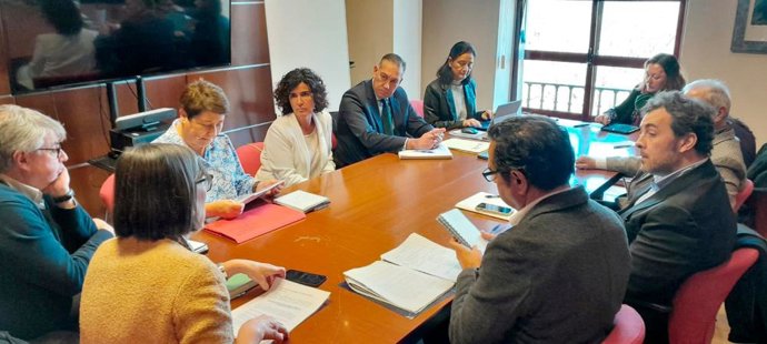 Reunión de Nieves Roqueñí con FADE