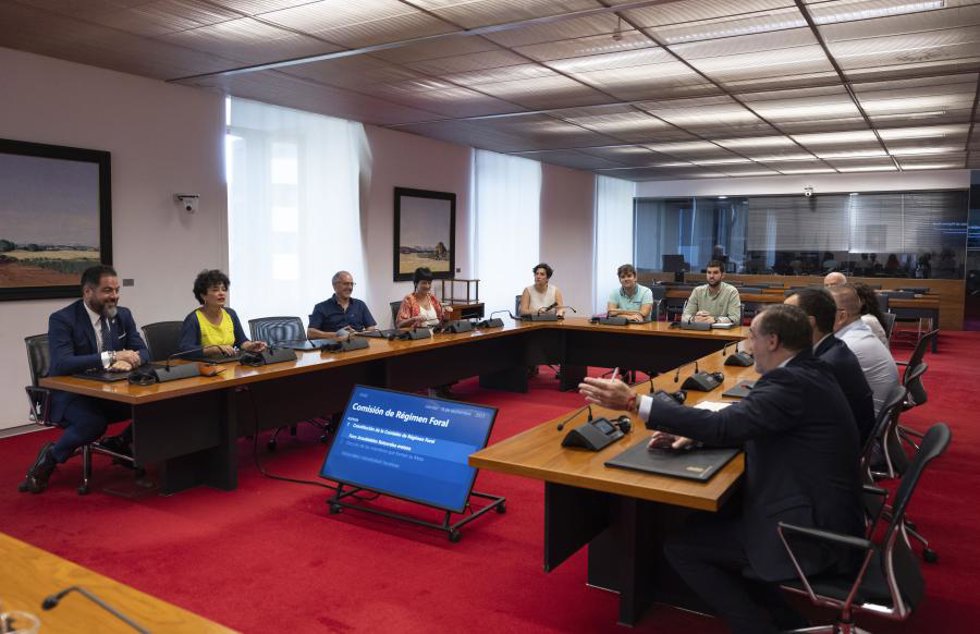 Imagen de la Comisión de Régimen Foral del Parlamento de Navarra
