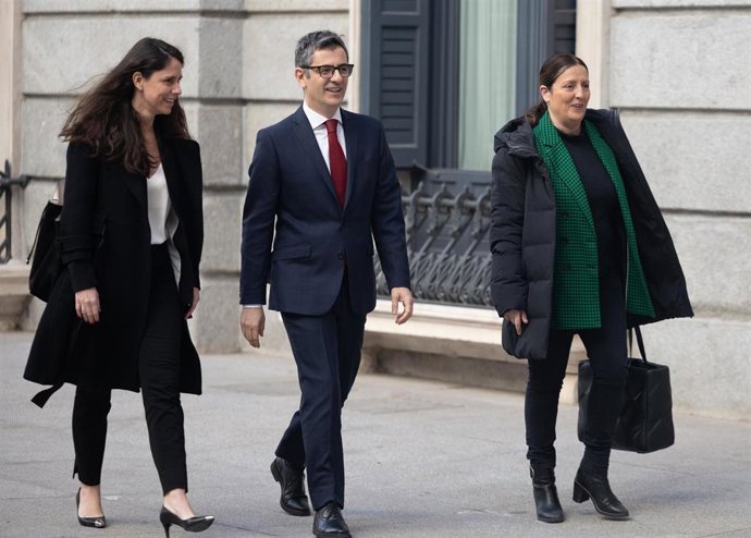 El ministro de la Presidencia, Relaciones con las Cortes y Justicia, Félix Bolaños, a su llegada a la XI Edición de la Cumbre de Mujeres Juristas, en el Congreso de los Diputados, a 7 de marzo de 2024.