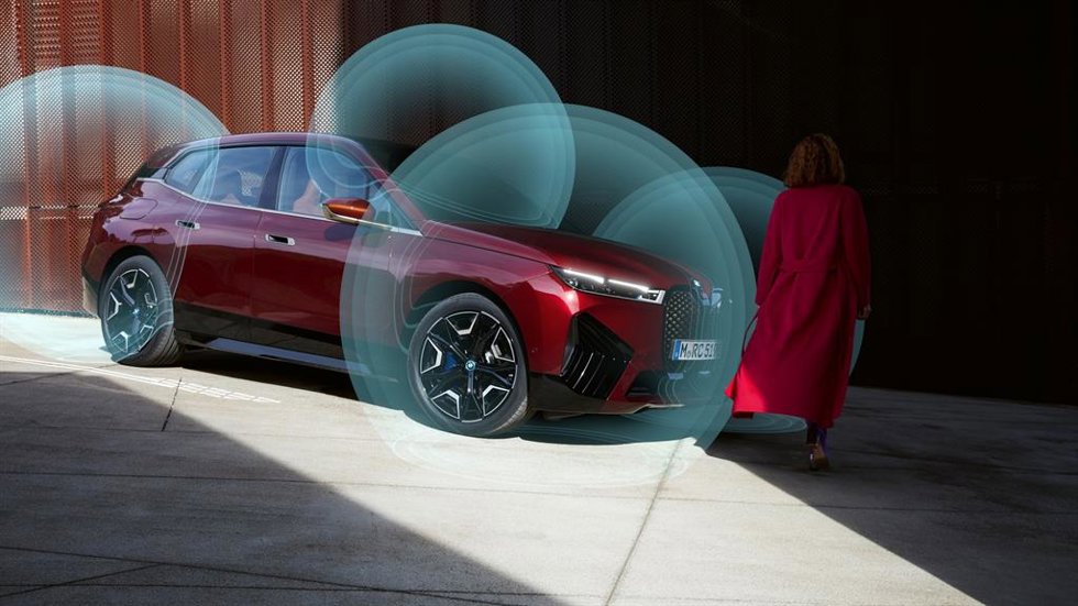 Archivo - Ingeniero de desarrollo de software, el perfil más demandado y mejor retribuido del sector de la automoción, según Adecco Automotive. 