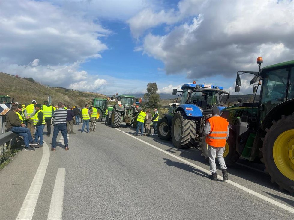 Organizaciones agrarias de Málaga Asaja, COAG, UPA y Cooperativas agro-alimentarias en las movilizaciones en Málaga