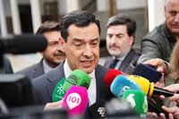 Moreno afirma que Sánchez "ha vuelto a ceder al chantaje" de Puigdemont con la nueva Ley de amnistía