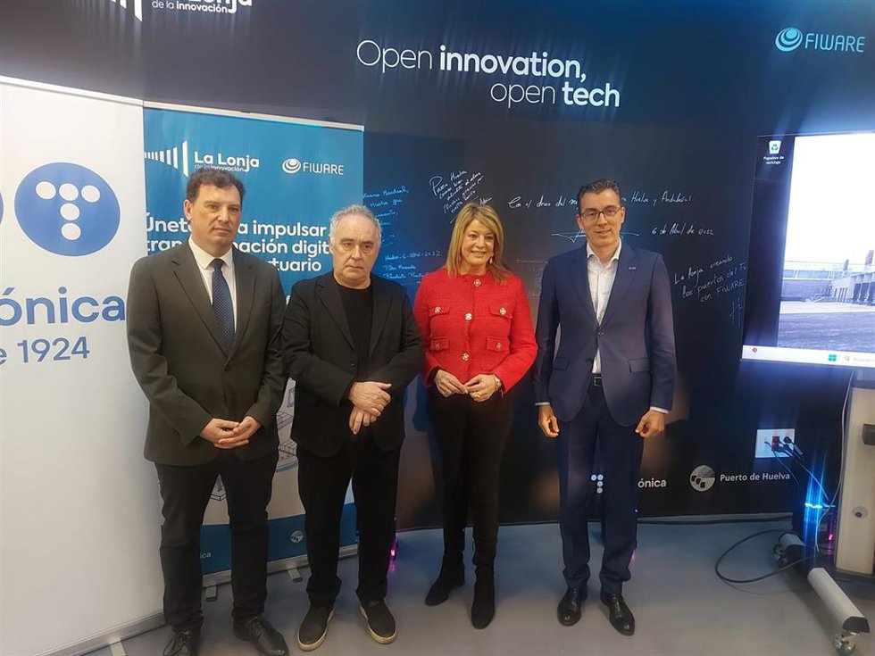 Visita del chef Ferran Adri a la Lonja de Innovación del Puerto de Huelva.