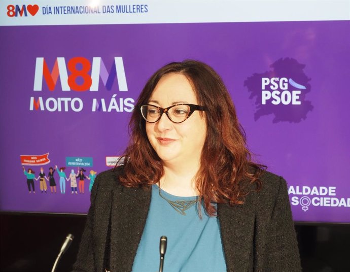 La secretaria de Igualdade del PSdeG, Silvia Fraga, en rueda de prensa