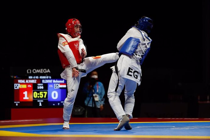 Archivo - Álex Vidal durante su combate de octavos de final de la categoría K44 -61 kg de los Juegos Paralímpicos de Tokio