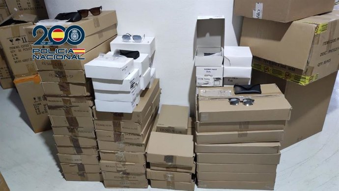 Tres detenidos por vender online gafas de sol falsificadas desde Sant Vicent del Raspeig