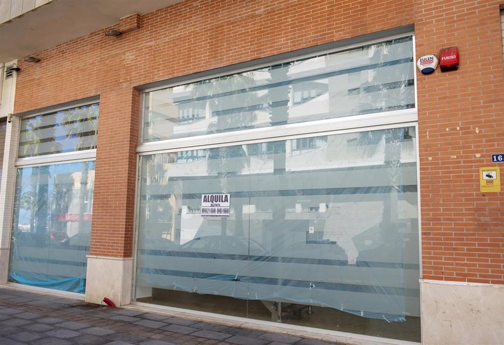 Fachada de lo que era la sede del partido Coalición por Melilla, a 6 de marzo de 2024, en Melilla (España). 