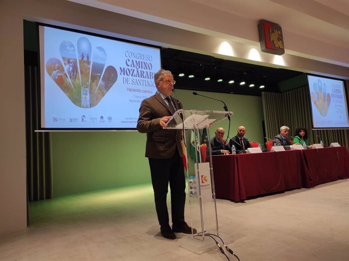 El presidente de la Diputación de Córdoba, Salvador Fuentes, en la inauguración del III Congreso Camino Mozárabe de Santiago.