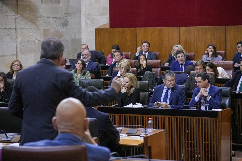 El secretario general del PSOE A, Juan Espadas, durante su intervención en la segunda jornada del Pleno del Parlamento andaluz. A 07 de marzo de 2024, en Sevilla (Andalucía, España). Segunda jornada de Pleno con la Sesión de Control al Gobierno con preg