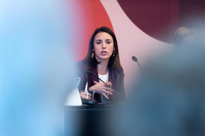 La candidata de Podemos a las elecciones europeas, Irene Montero, durante el coloquio 'De la Manada a Jennifer Hermoso: los límites del consentimiento', en el Círculo de Bellas Artes, a 5 de marzo de 2024, en Madrid (España). 